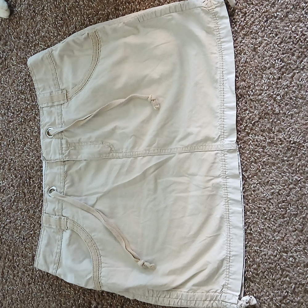 The North Face tan cargo scrunch skirt size 10